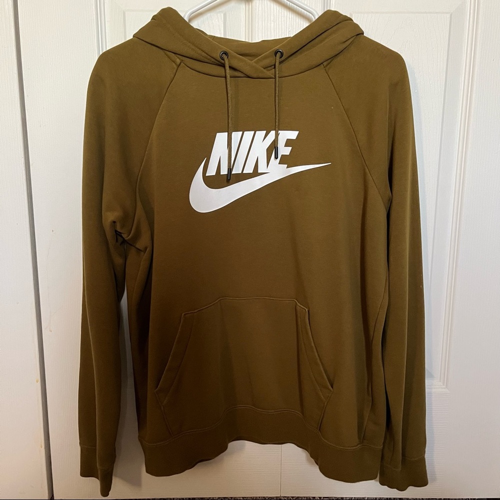Nike Sportswear Essential Women Lifestyle Hoody Olive